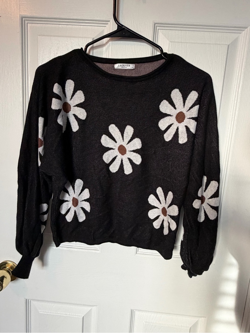 Black Daisy Print Women's Sweater